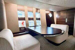 2011 Azimut 68S thumbnail 25