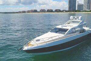 2011 Azimut 68S thumbnail 3