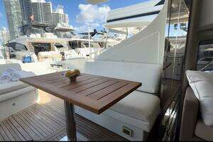 2011 Azimut 68S thumbnail 12