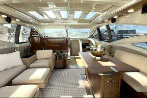 2011 Azimut 68S thumbnail 15
