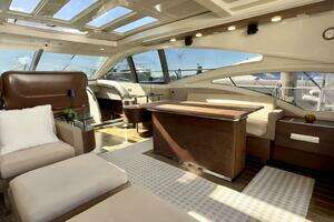 2011 Azimut 68S thumbnail 17