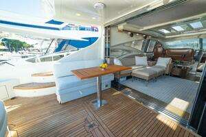 2011 Azimut 68S thumbnail 10