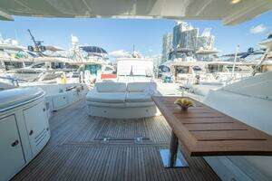 2011 Azimut 68S thumbnail 9