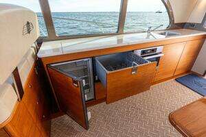 2016 Palm Beach Motor Yachts PB50 thumbnail 64
