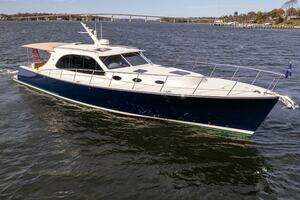2016 Palm Beach Motor Yachts PB50 thumbnail 9