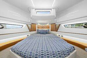2023 Tiara Yachts EX 60 thumbnail 71