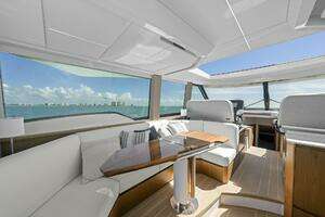 2023 Tiara Yachts EX 60 thumbnail 30
