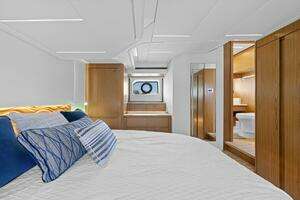 2023 Tiara Yachts EX 60 thumbnail 65