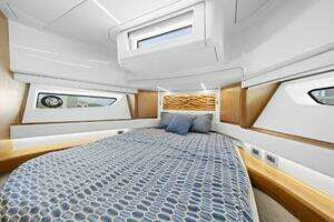 2023 Tiara Yachts EX 60 thumbnail 74