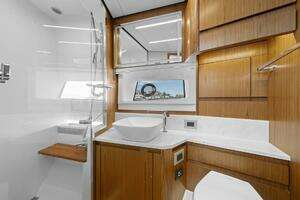 2023 Tiara Yachts EX 60 thumbnail 61