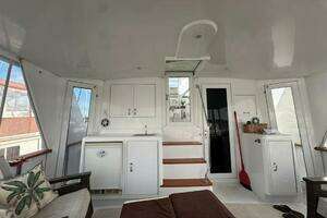 1994 Hatteras 48 Cockpit Motor Yacht thumbnail 11