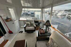 1994 Hatteras 48 Cockpit Motor Yacht thumbnail 4