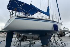 Relentless 34ft Hunter Yacht For Sale