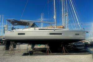 2022 Beneteau Oceanis 40.1 thumbnail 1