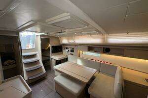 2022 Beneteau Oceanis 40.1 thumbnail 27