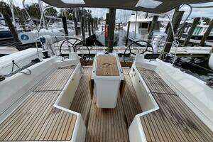 2022 Beneteau Oceanis 40.1 thumbnail 16