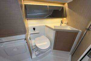 2022 Beneteau Oceanis 40.1 thumbnail 38