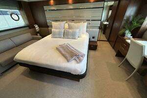 2014 Princess S72 thumbnail 21