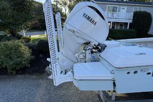 24ft Everglades Yacht For Sale