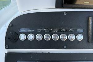 24ft Everglades Yacht For Sale