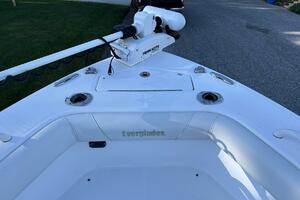 24ft Everglades Yacht For Sale