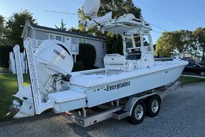 24ft Everglades Yacht For Sale
