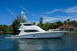 2007 Hatteras 68 Convertible thumbnail 1