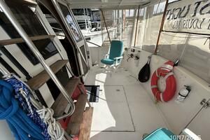 40' Kha Shing aftdeck starboard