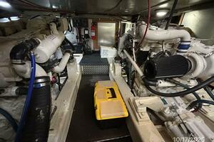 40' Kha Shing engine room forward