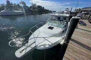 2001 Boston Whaler 285 Conquest thumbnail 2