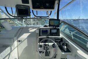 2001 Boston Whaler 285 Conquest thumbnail 14