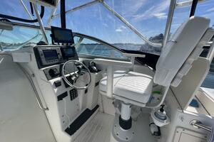 Mad Fish 28ft Boston Whaler Yacht For Sale