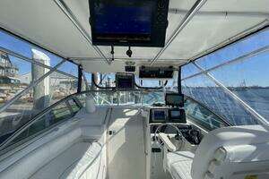 2001 Boston Whaler 285 Conquest thumbnail 10