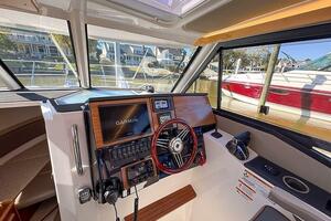 Channel Surfer 28ft Cutwater Yacht For Sale
