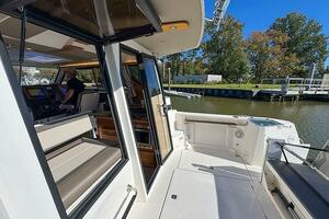 Channel Surfer 28ft Cutwater Yacht For Sale