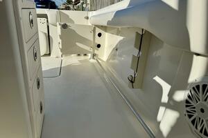 33ft Hydra Sports Yacht For Sale