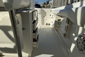 33ft Hydra Sports Yacht For Sale