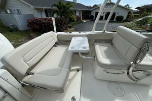 23ft Boston Whaler Yacht For Sale