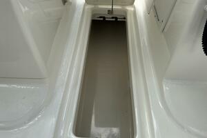 23ft Boston Whaler Yacht For Sale