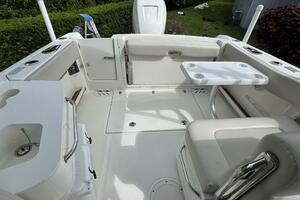 23ft Boston Whaler Yacht For Sale