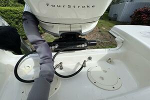 23ft Boston Whaler Yacht For Sale