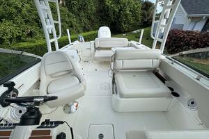 23ft Boston Whaler Yacht For Sale