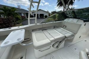 23ft Boston Whaler Yacht For Sale