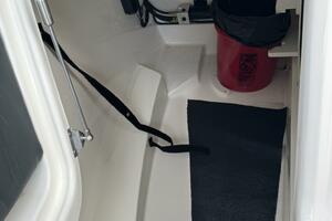 23ft Boston Whaler Yacht For Sale