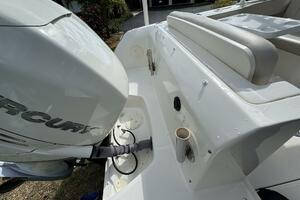 23ft Boston Whaler Yacht For Sale