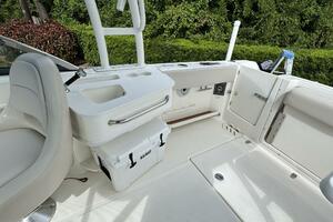23ft Boston Whaler Yacht For Sale