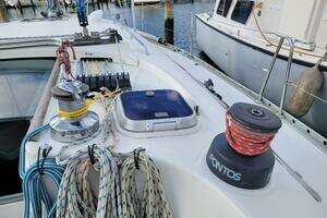 1996 Beneteau 42s7 thumbnail 12