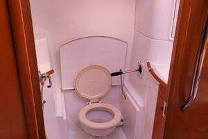 1996 Beneteau 42s7 thumbnail 40