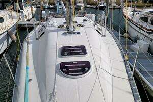 1996 Beneteau 42s7 thumbnail 23