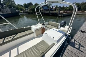 VENETIAN VISION 2 24ft Custom Yacht For Sale